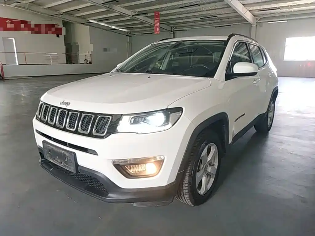 Jeep Compass 2017 — фото 2