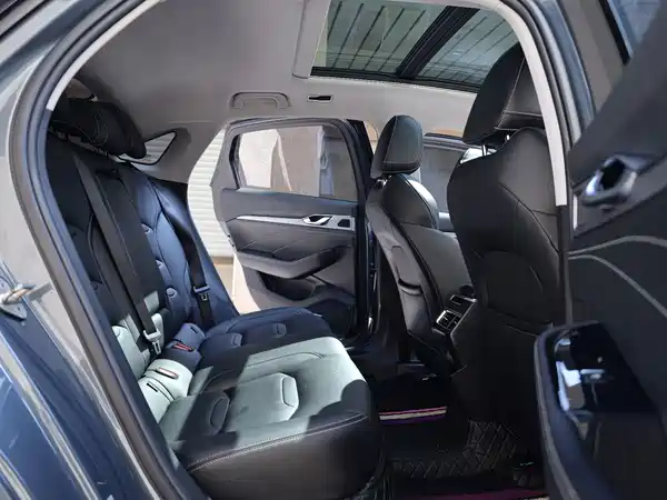 Geely Xingrui 2022
