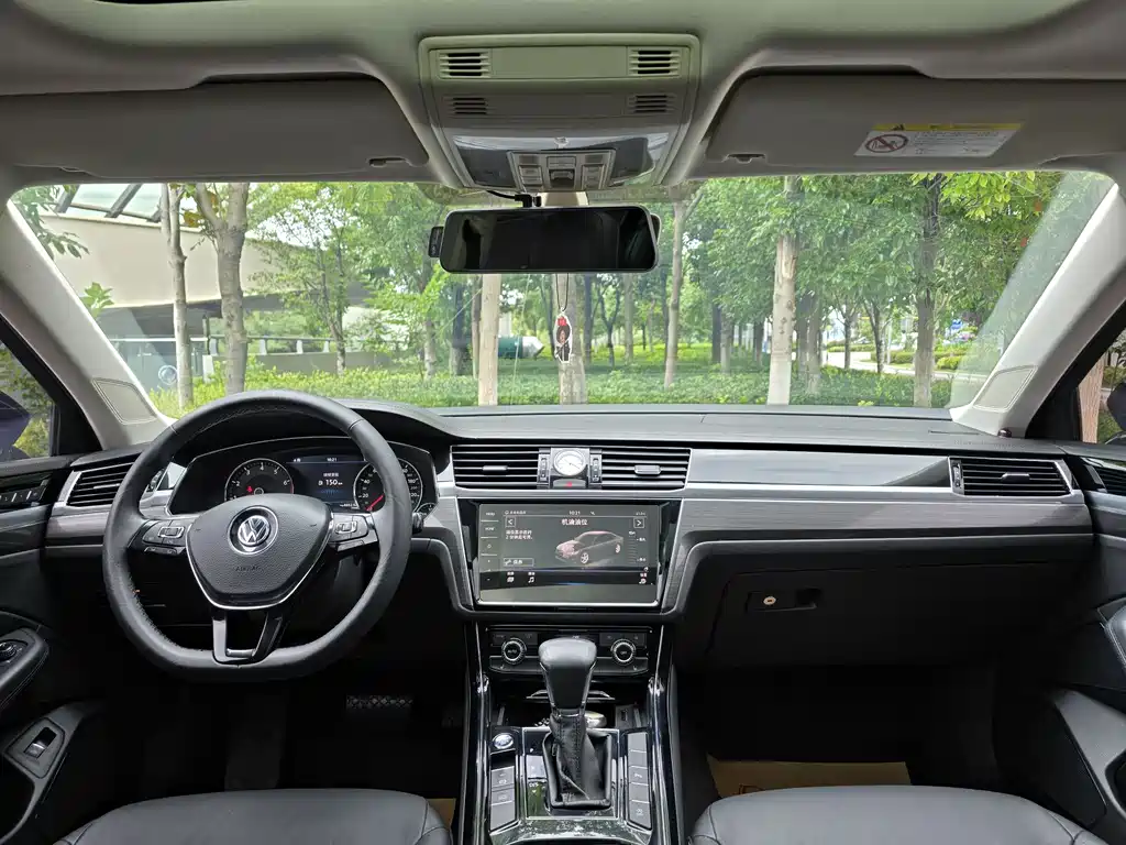 Volkswagen Phideon 2019 — фото 11