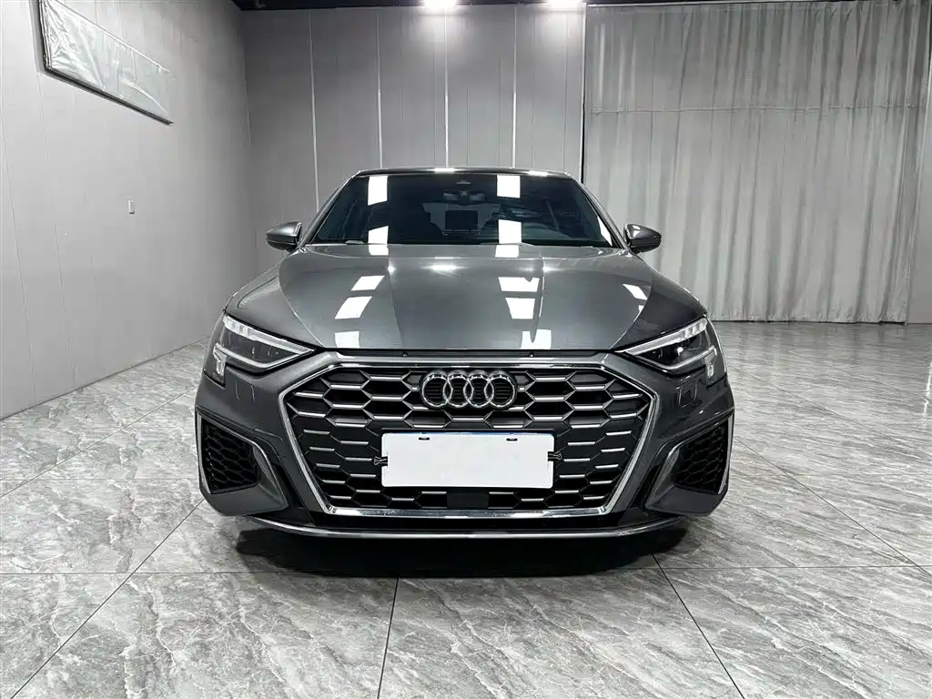 Audi A3 2023 — фото 2