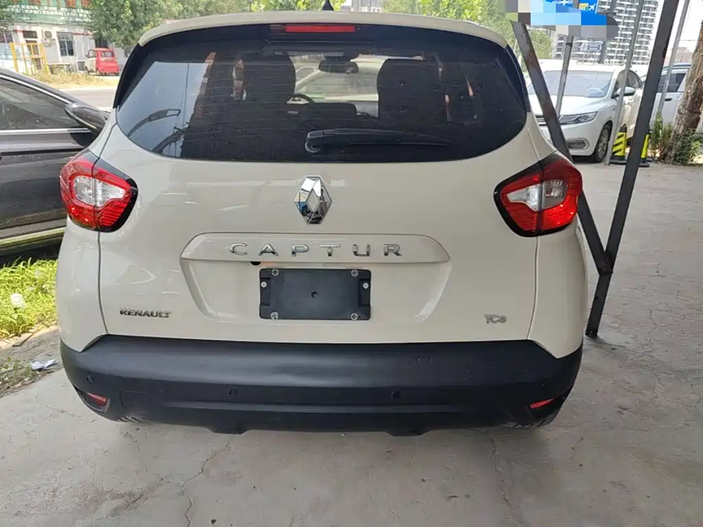 Renault Captur 2018 — фото 6
