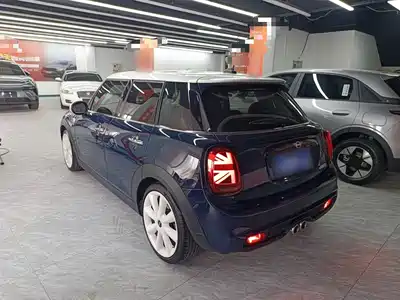 MINI MINI 2019
