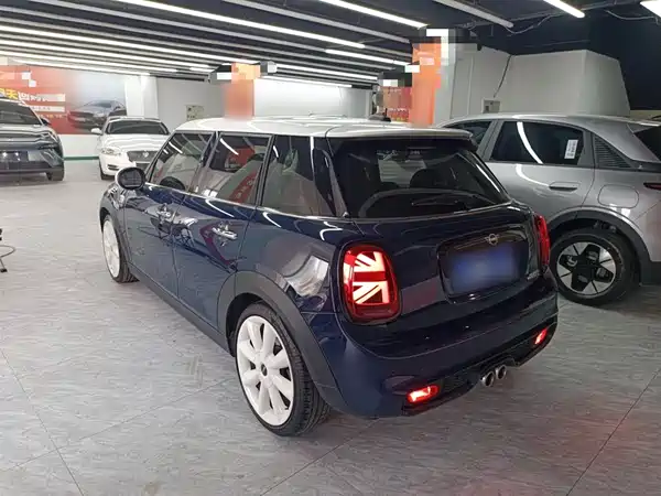 MINI MINI 2019