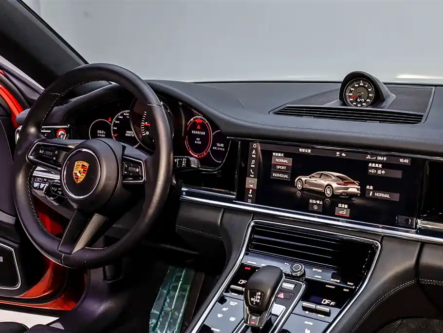 Porsche Panamera 2021 — фото 29