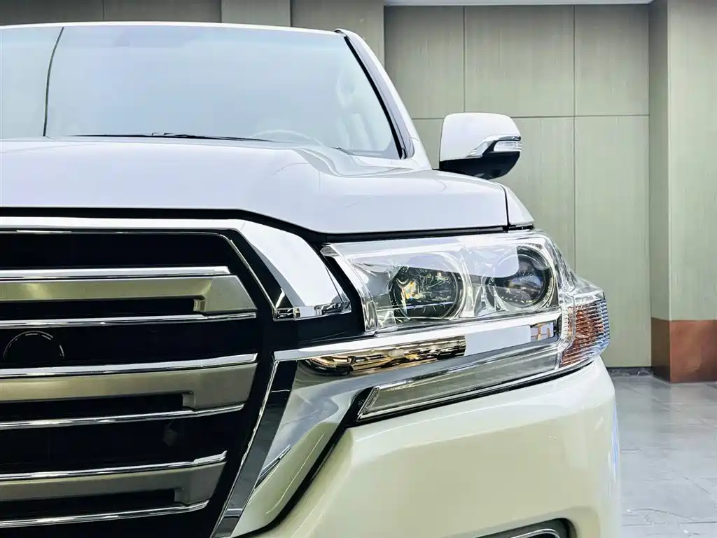 Toyota Land Cruiser 2017 — фото 7