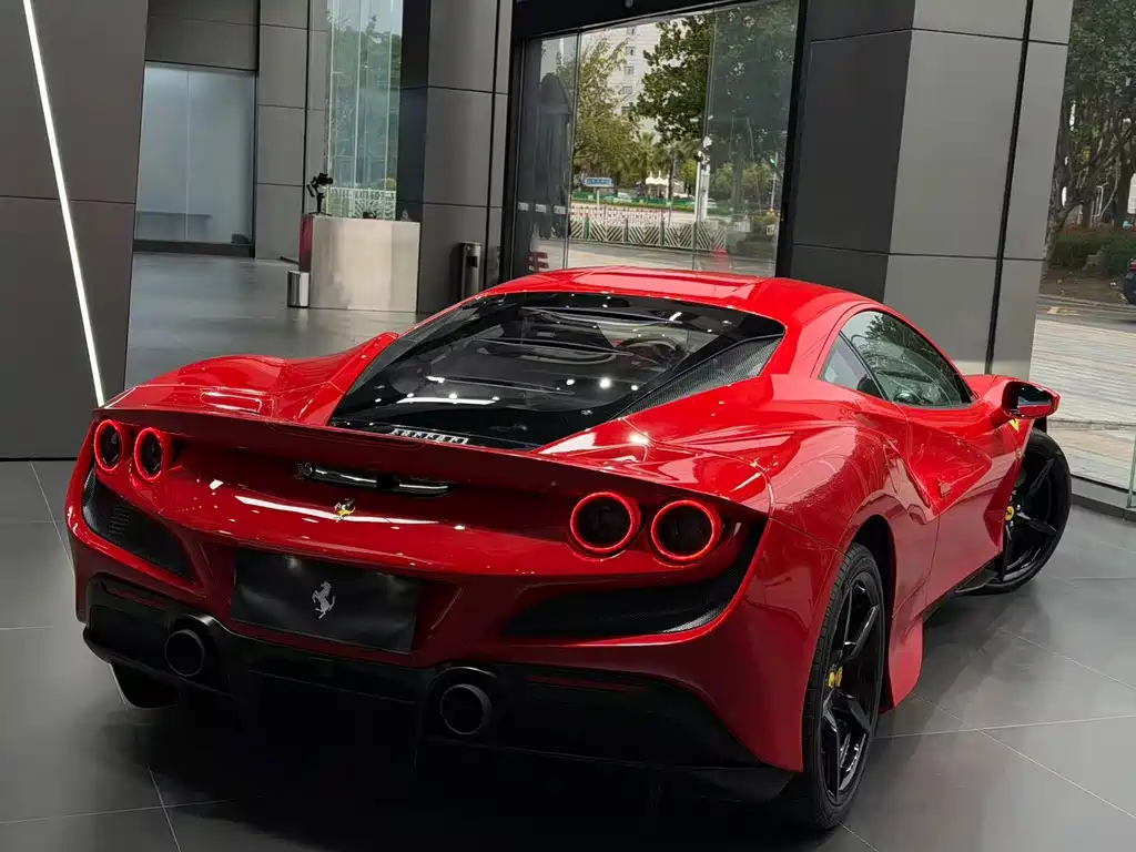 Ferrari F8 2022 — фото 3