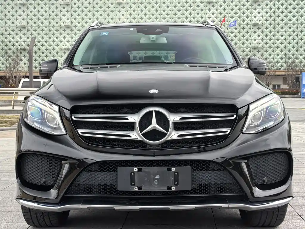 Mercedes-Benz GLE 2017 — фото 2