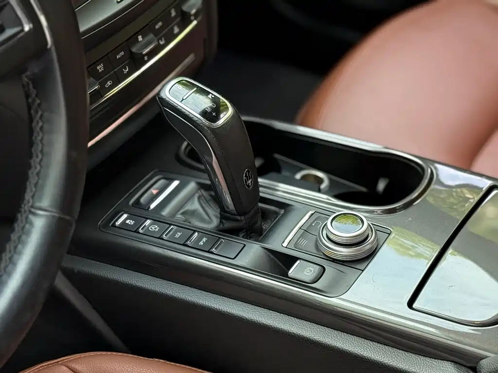 Maserati Ghibli 2020 — фото 19