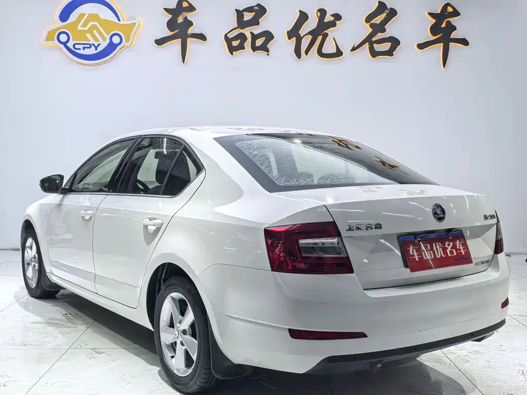 Skoda Octavia 2015 — фото 3