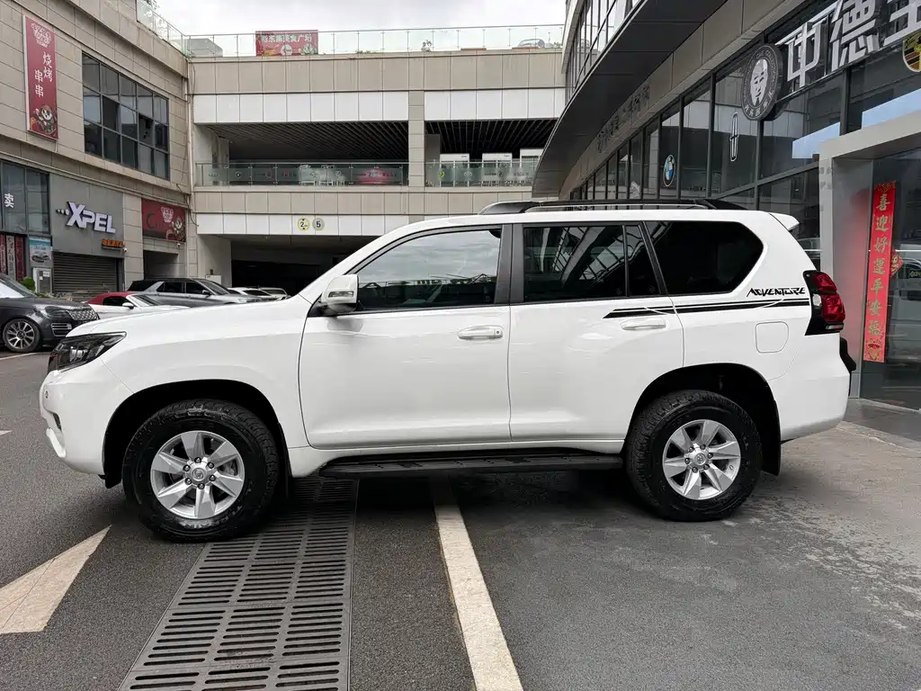 Toyota Prado 2024 — фото 3