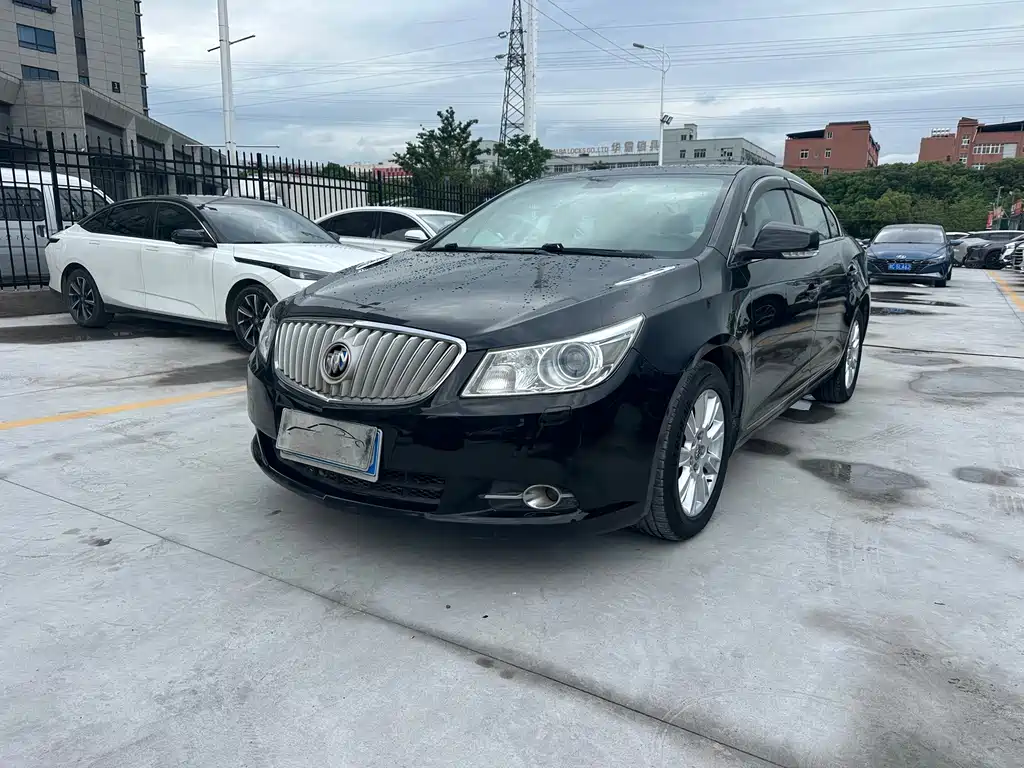 Buick LaCrosse 2013 — фото 1