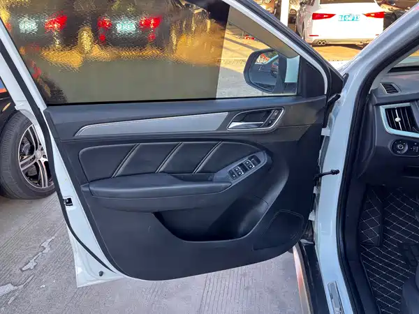 Roewe RX5 2018
