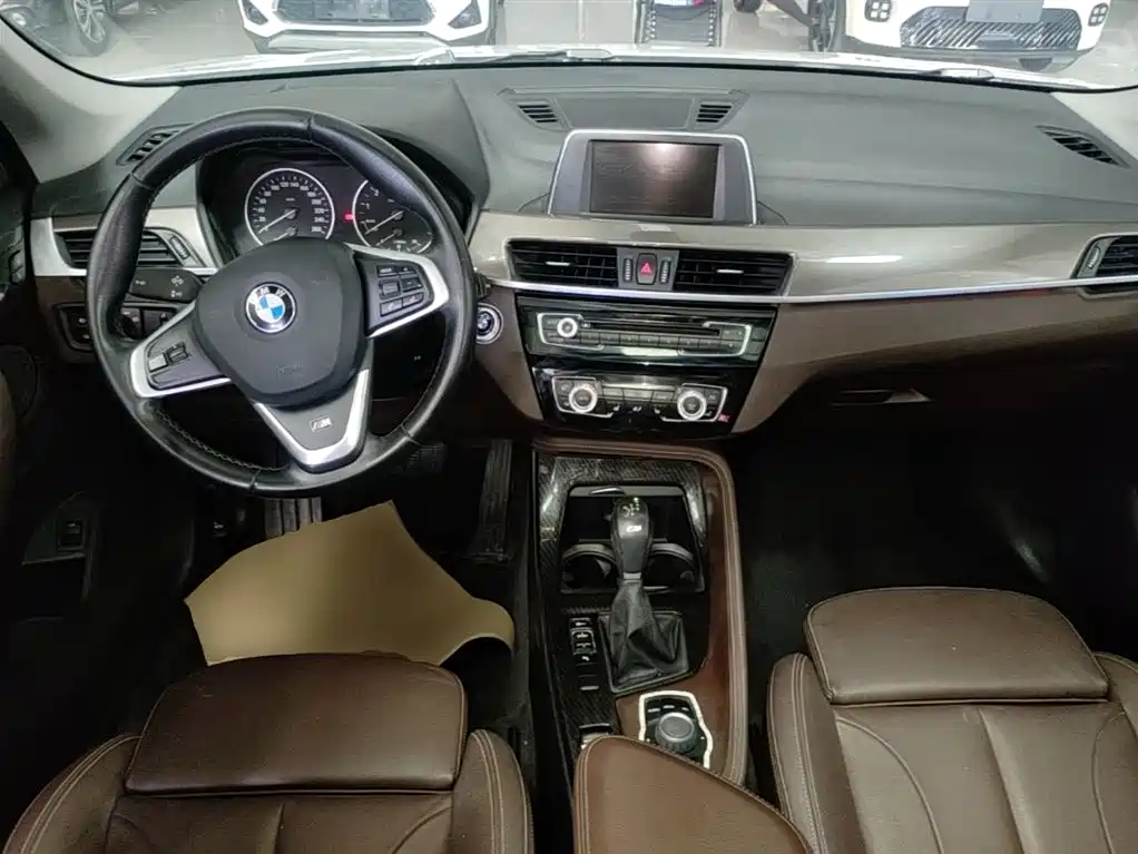 BMW X1 2017 — фото 10