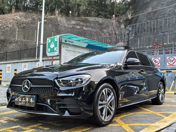 Mercedes-Benz E-Class 2022
