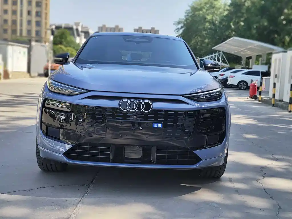 Audi Q6L e-tron 2025 — фото 2