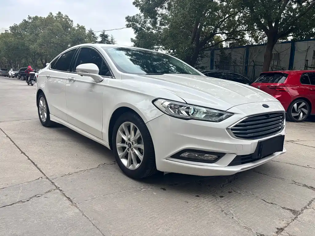 Ford Mondeo 2018 — фото 2
