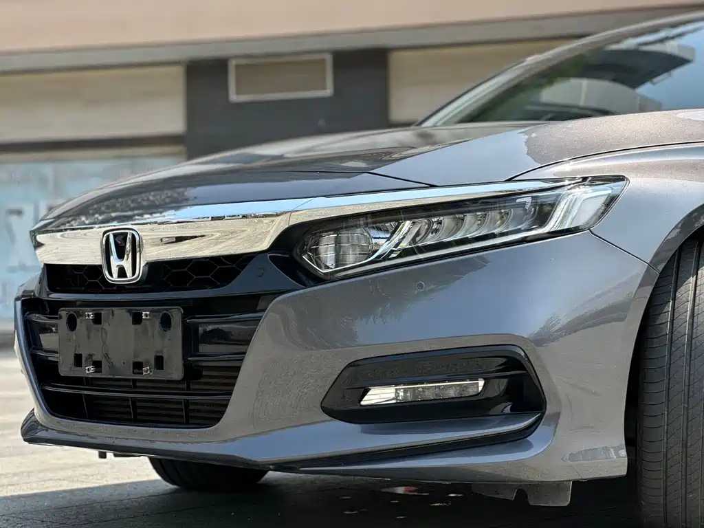 Honda Accord 2020 — фото 10