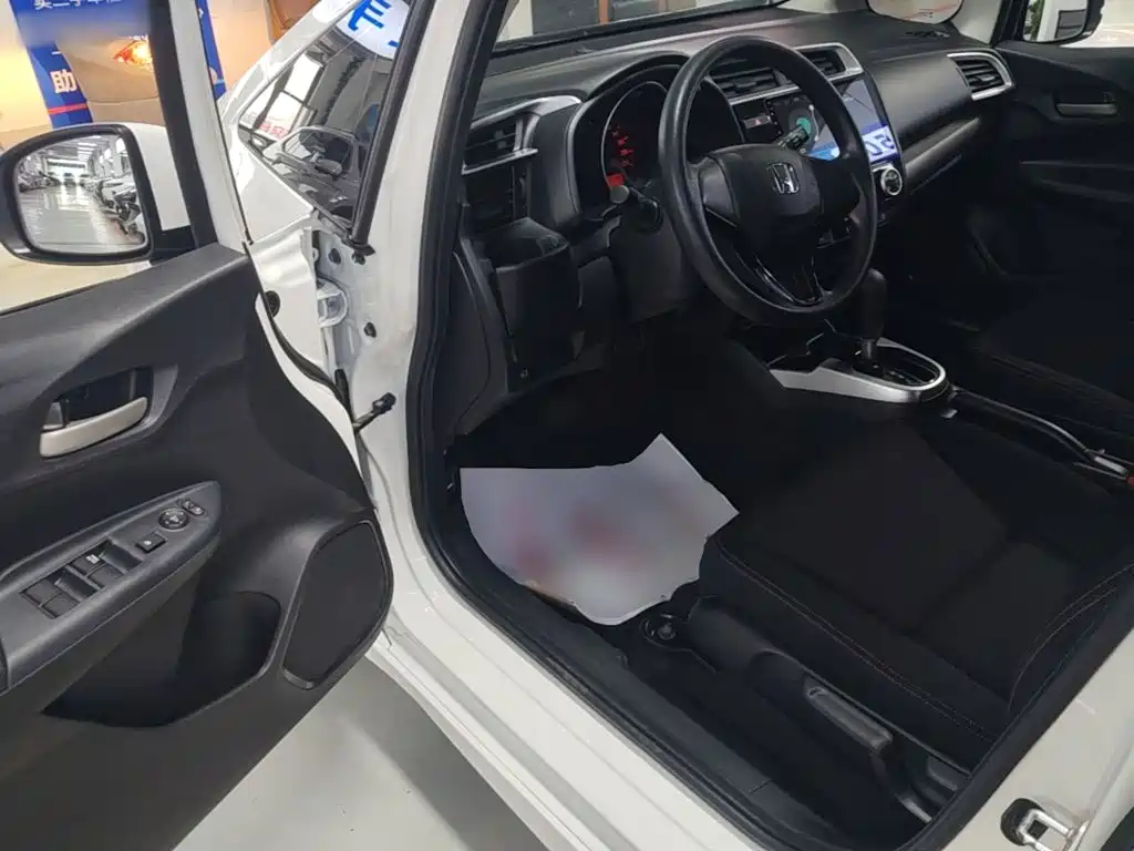 Honda Fit 2018 — фото 16