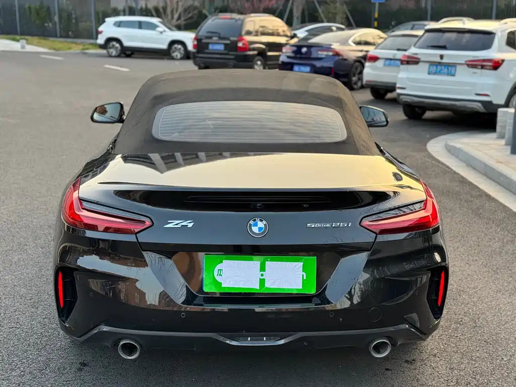 BMW Z4 2023 — фото 5