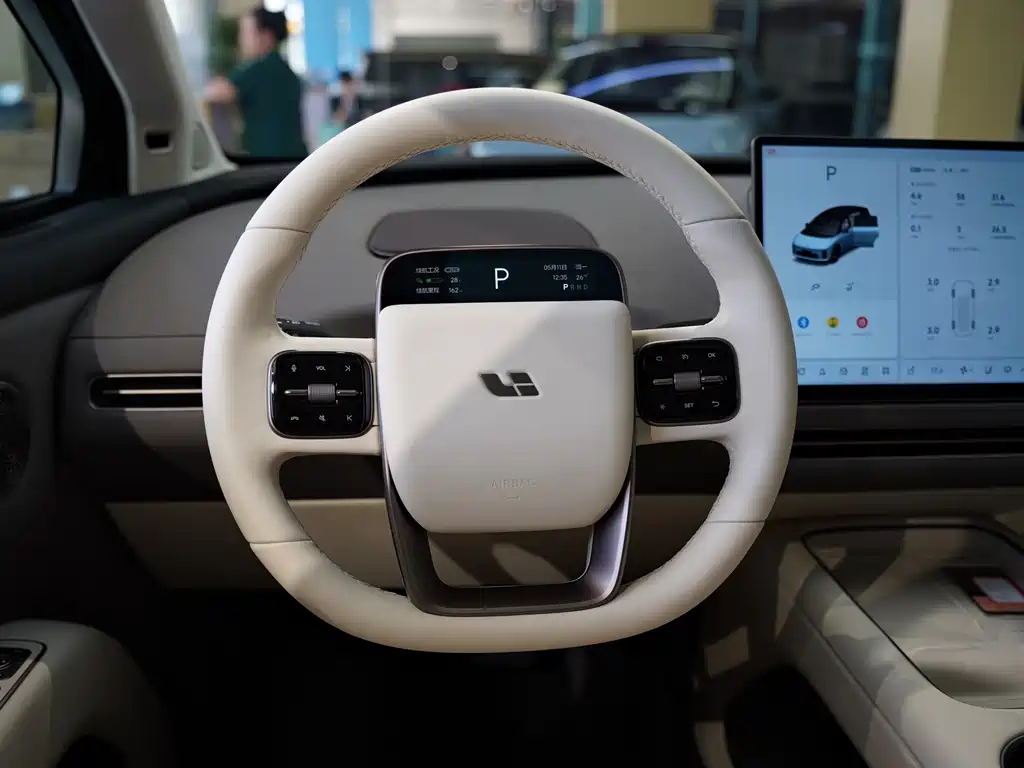 Li Auto i8 2025 — фото 11