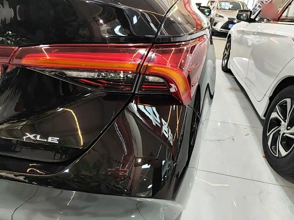 Toyota Avalon 2020 — фото 8
