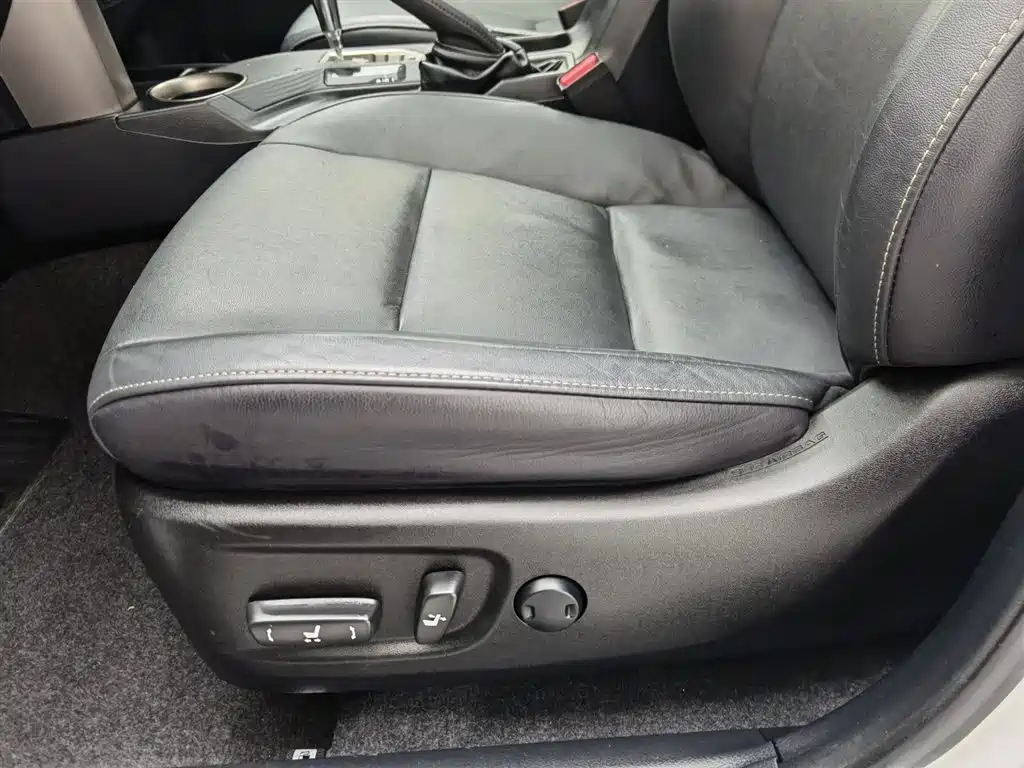 Toyota RAV4 2016 — фото 20