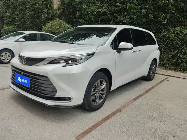 Toyota Sienna 2026