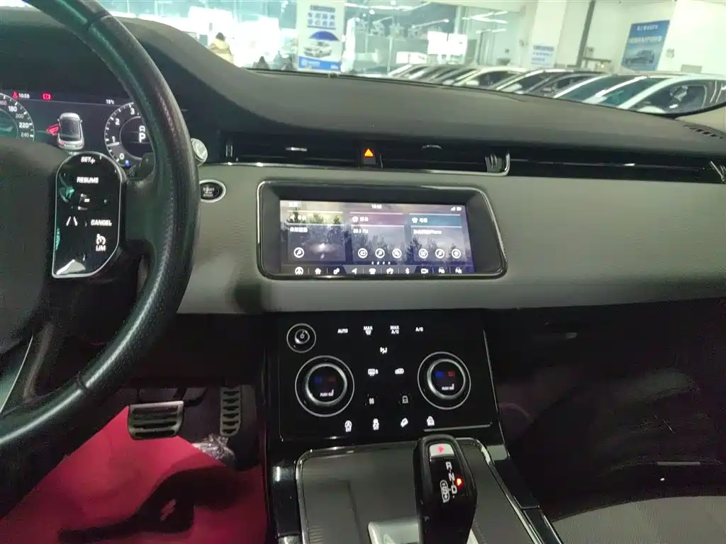 Land Rover Evoque 2020 — фото 9