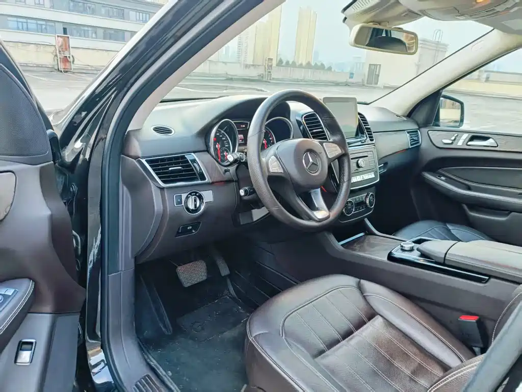 Mercedes-Benz GLE 2016