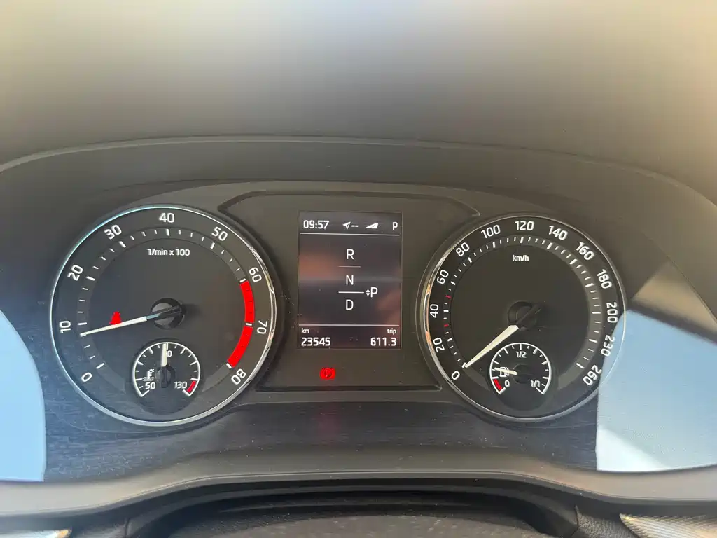 Skoda Octavia 2023 — фото 12