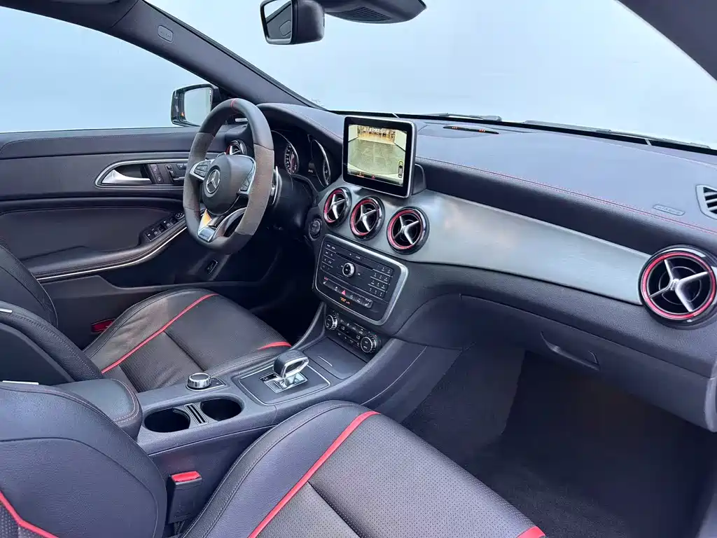 Mercedes-Benz CLA AMG 2015 — фото 16