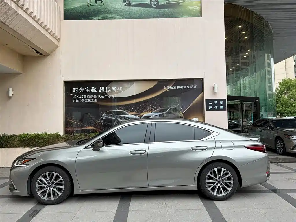 Lexus ES 2024 — фото 2