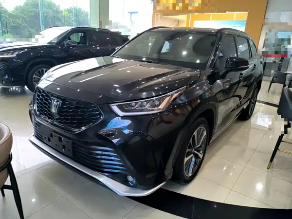 Toyota Crown Kluger 2025