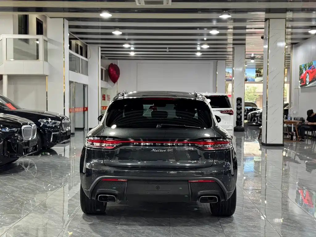 Porsche Macan 2023 — фото 14
