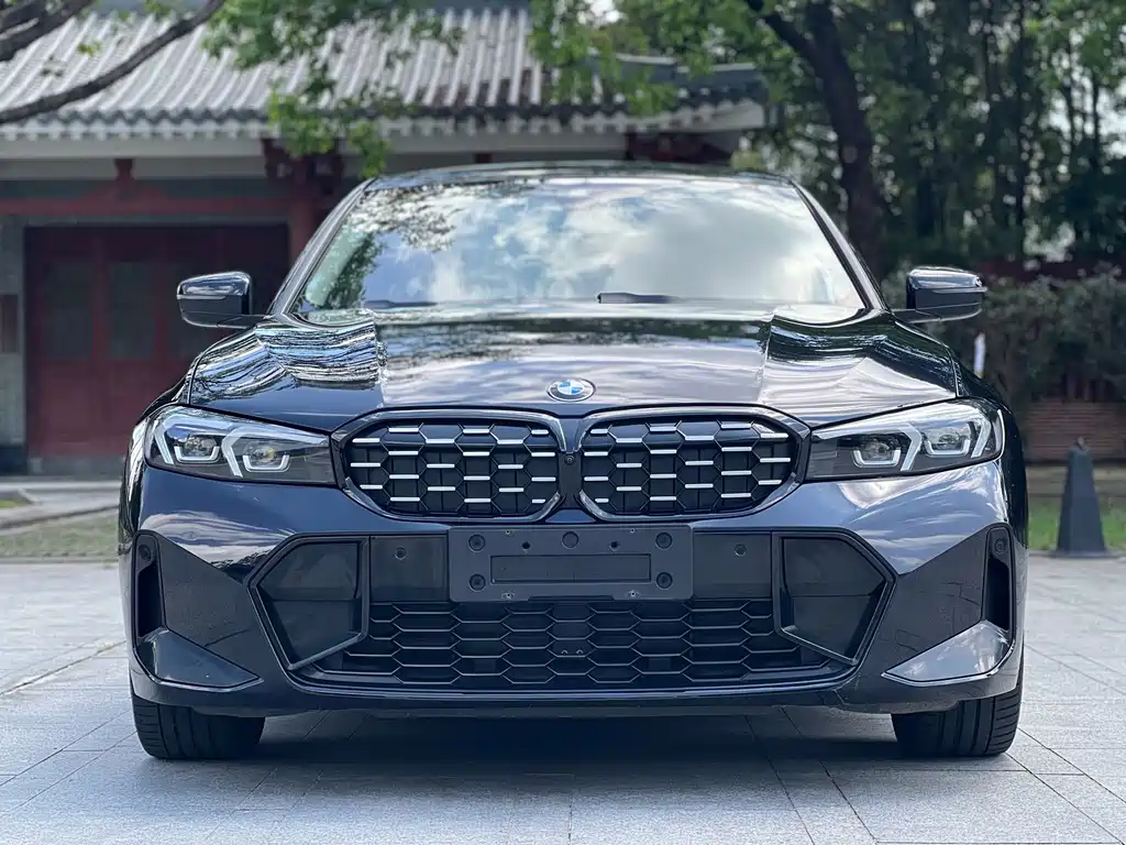 BMW 3 Series 2023