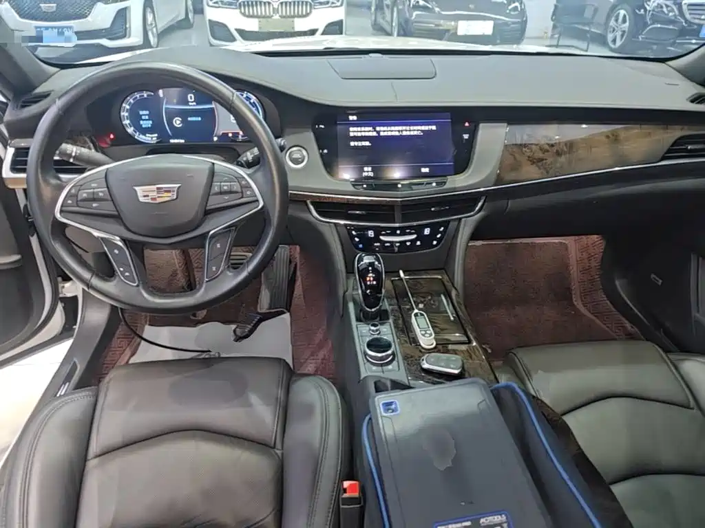 Cadillac CT6 2023 — фото 10