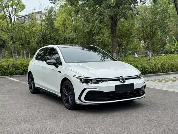 Volkswagen Golf 2022