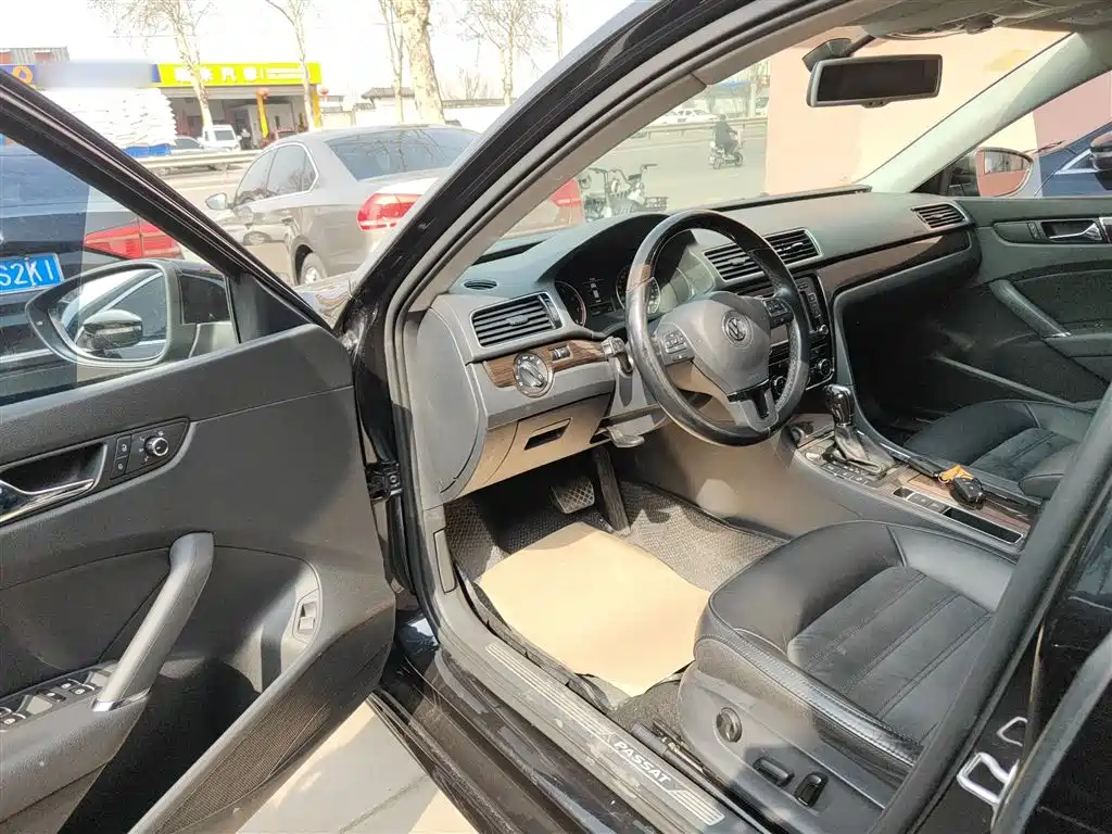 Volkswagen Passat 2015 — фото 16