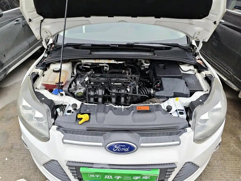 Ford Focus 2015 — фото 16