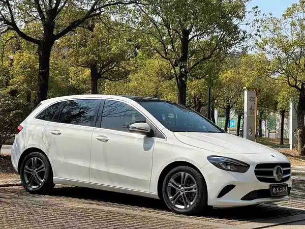 Mercedes-Benz B-Class 2020