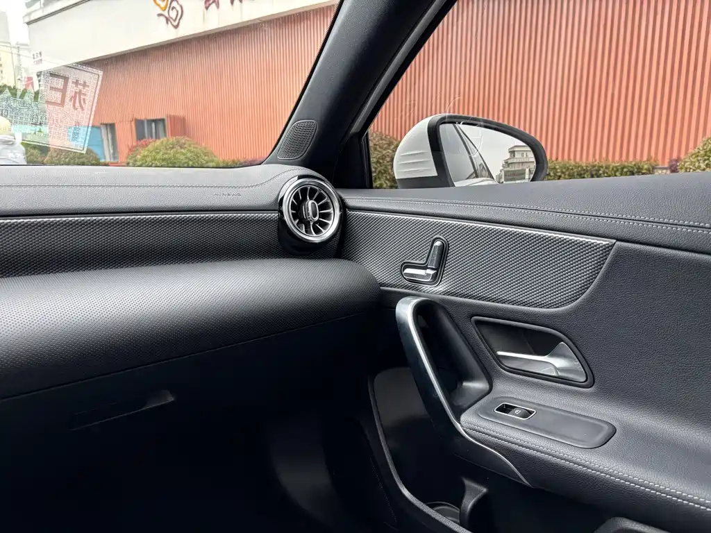 Mercedes-Benz A-Class 2020 — фото 14