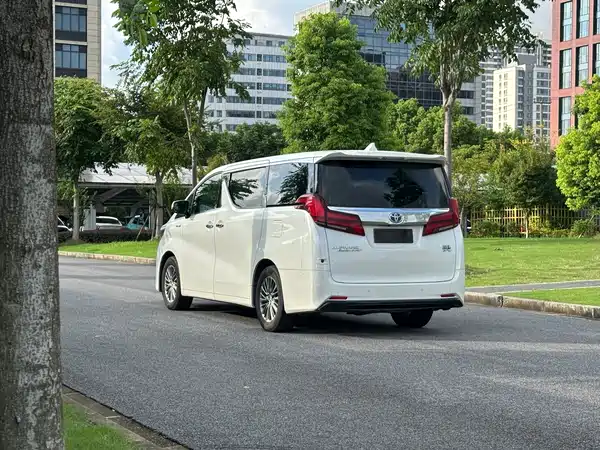 Toyota Alphard 2021