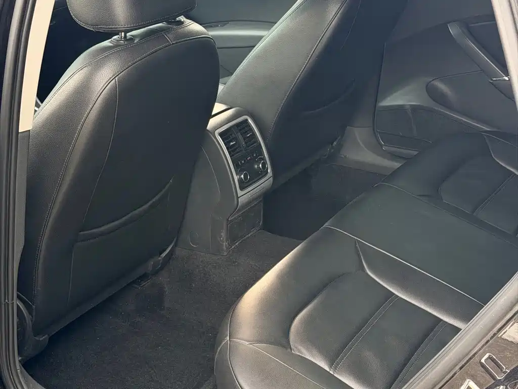 Volkswagen Passat 2015 — фото 23
