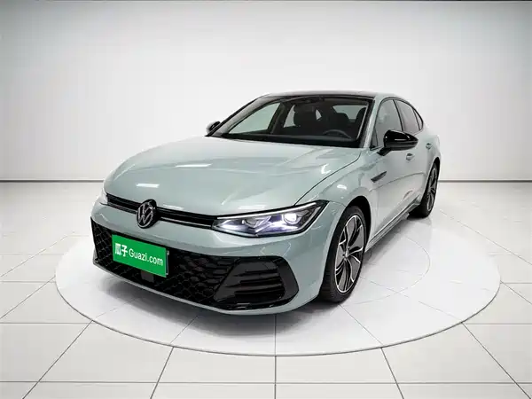 Volkswagen Passat 2025