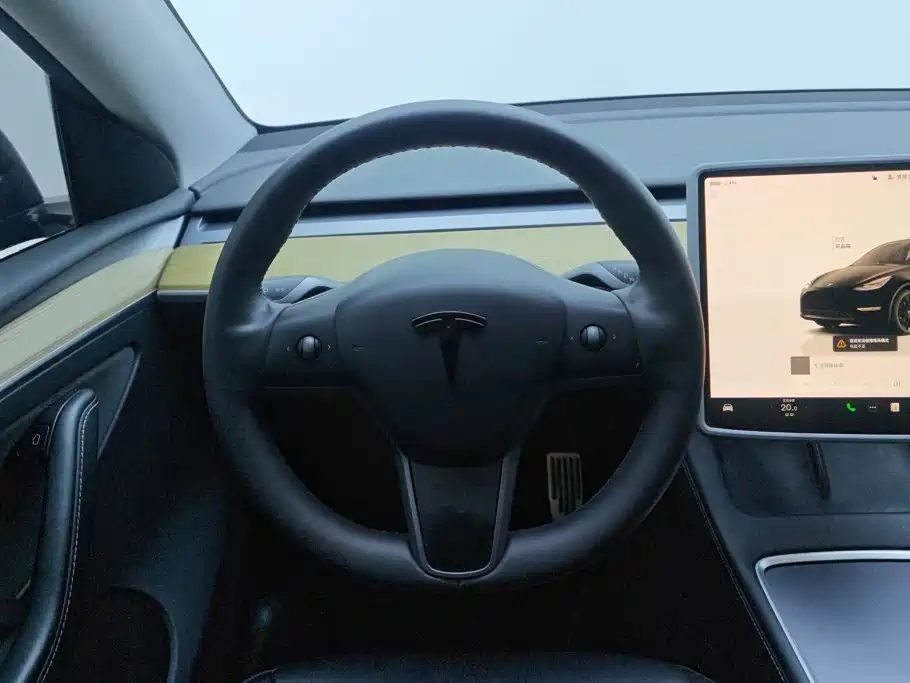 Tesla Model Y 2023 — фото 15