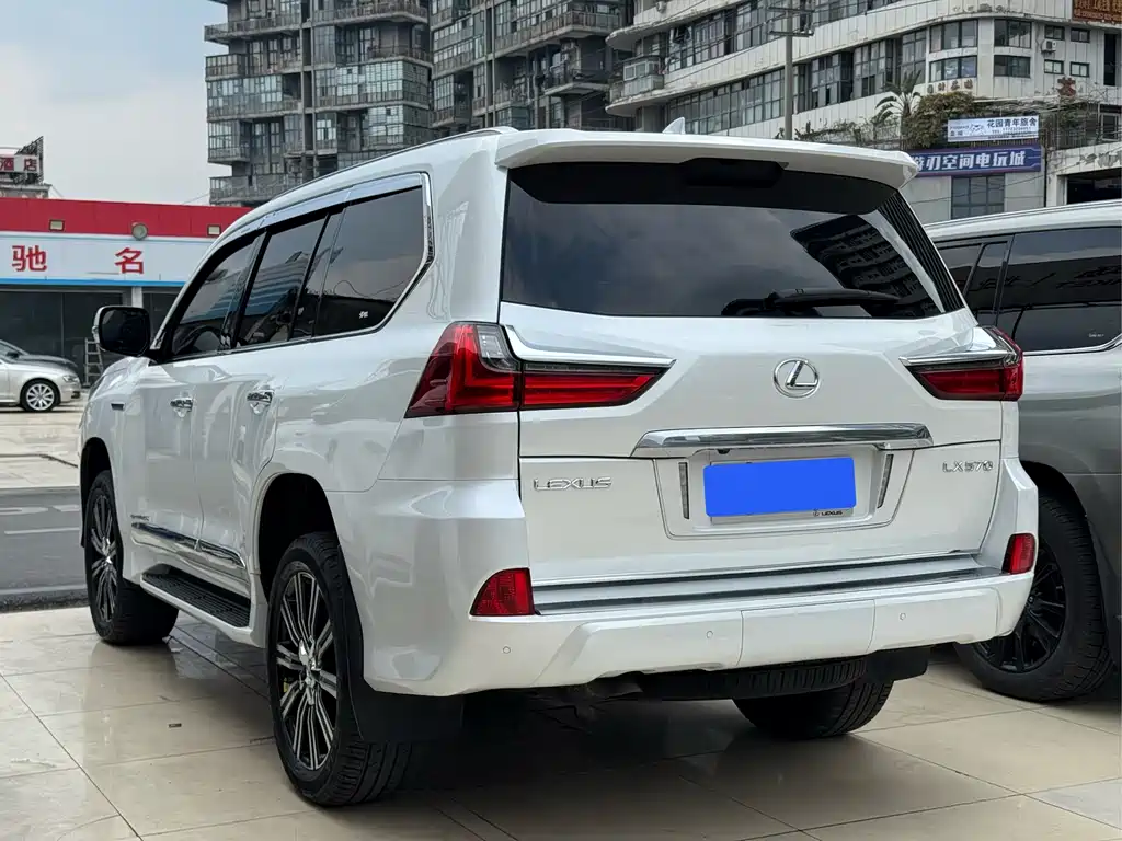 Lexus LX 2020 — фото 6