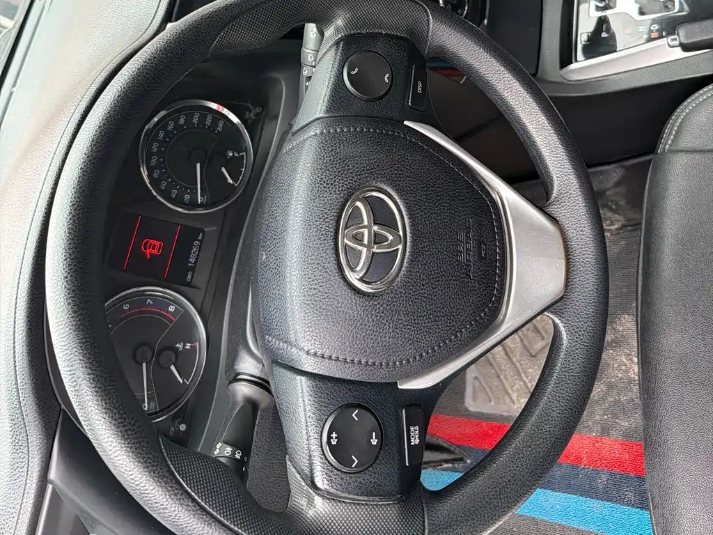Toyota Corolla 2017 — фото 17