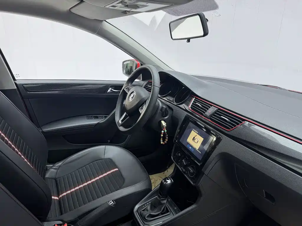 Skoda Rapid Spaceback 2020 — фото 6