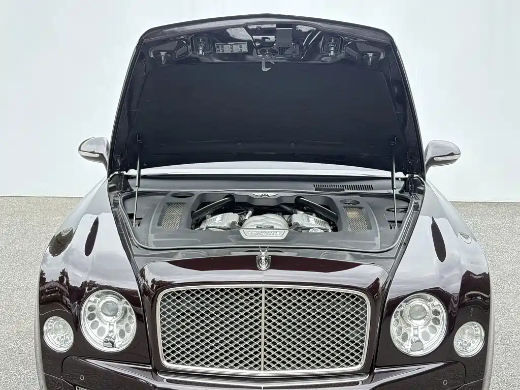 Bentley Mulsanne 2014 — фото 25