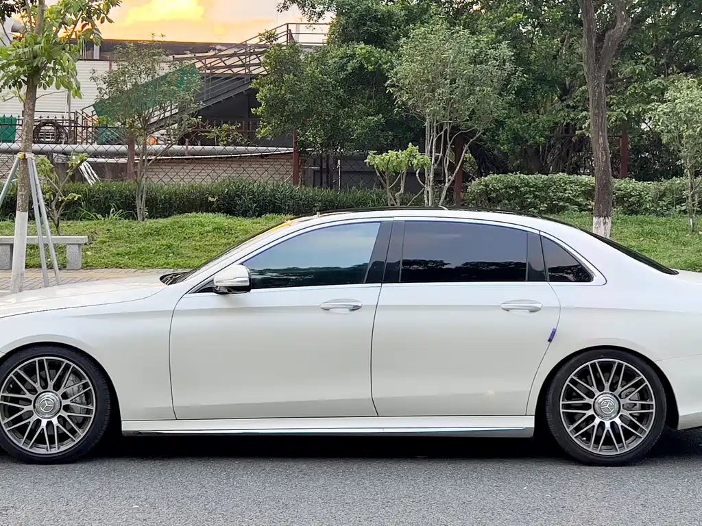 Mercedes-Benz E-Class 2017 — фото 4